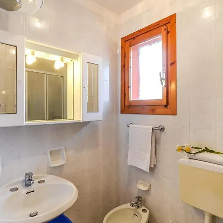 Amazing In W/ Outdoor Swimming Pool, Outdoor Swimming Pool And 2 Bedrooms Bibione